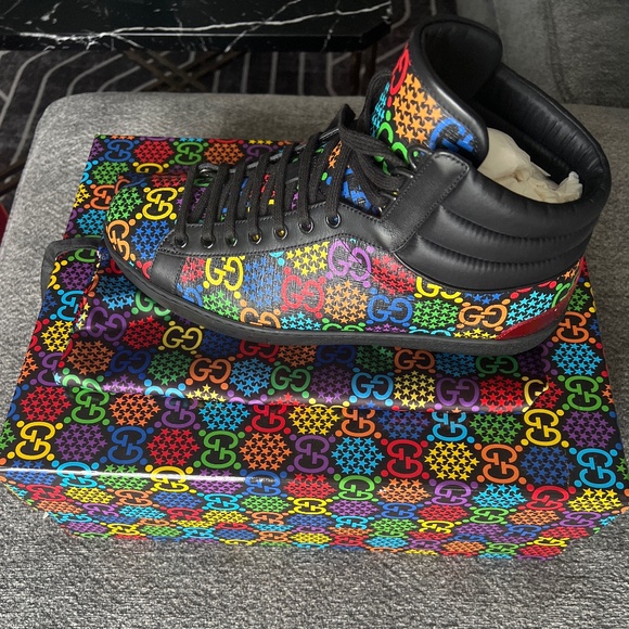 Gucci Sneakers - Picture 1 of 6